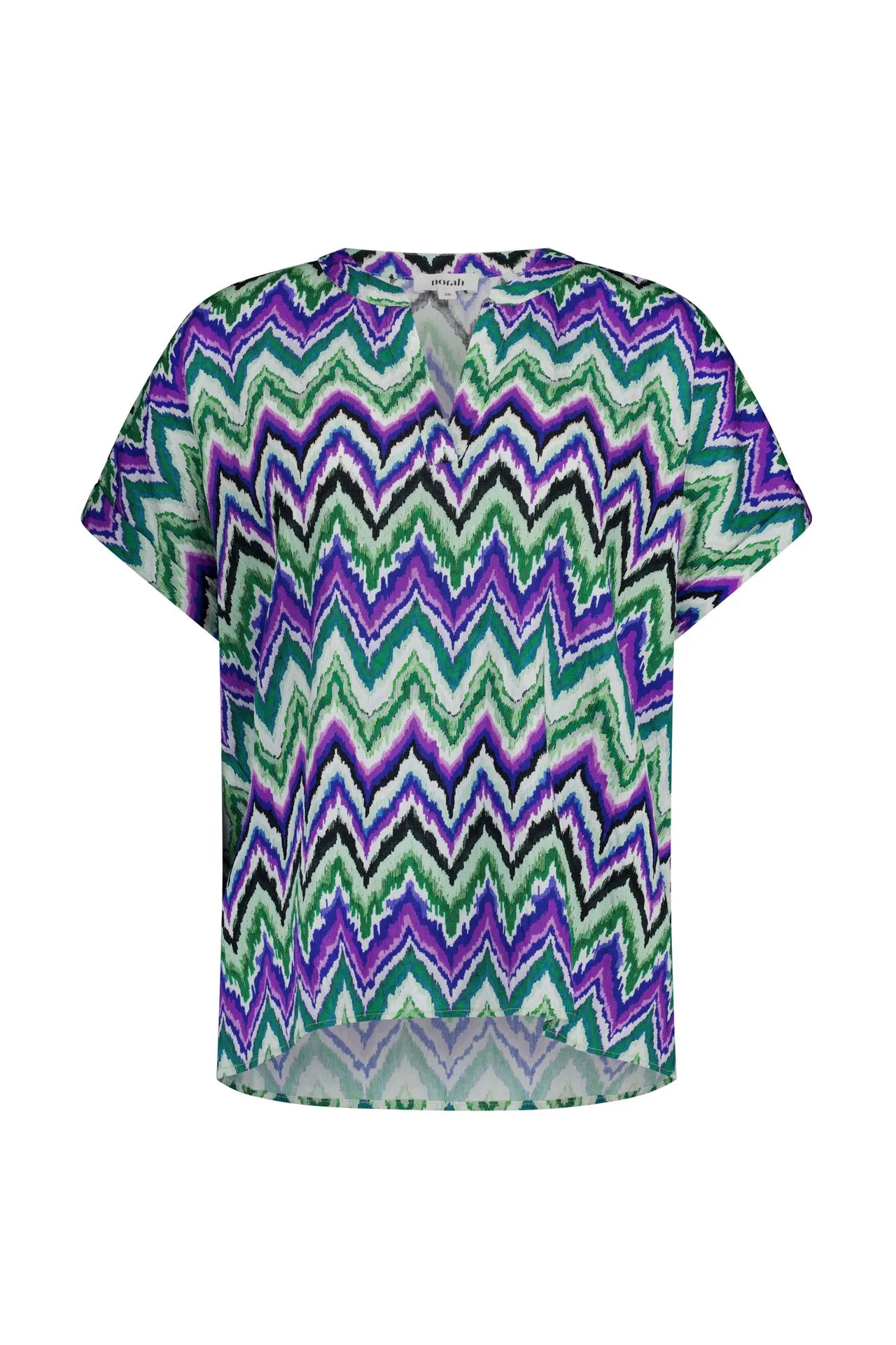 Kleurrijk shirt met zigzagpatroon