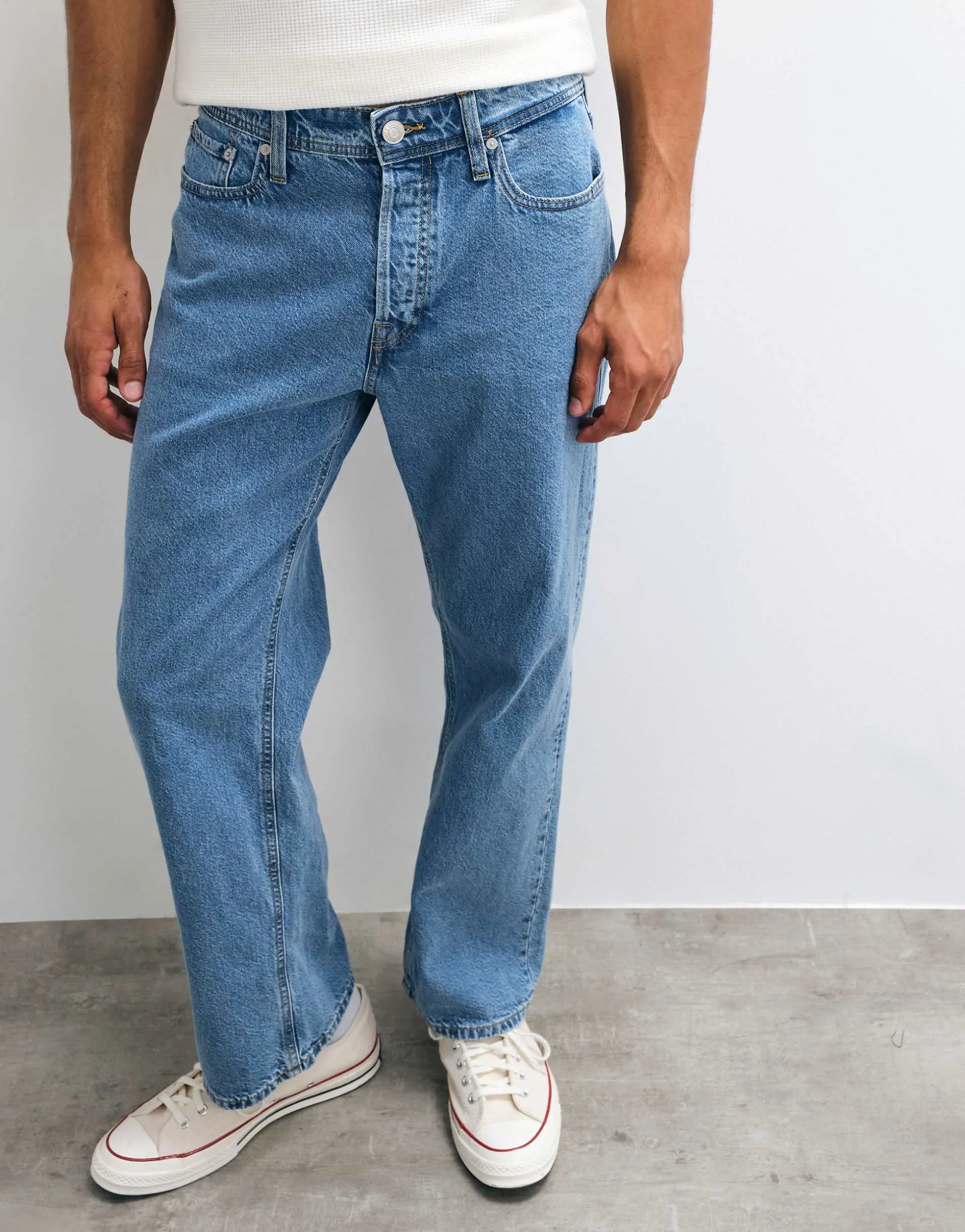 Jack & Jones Ted loose straight jeans in mid blue wash