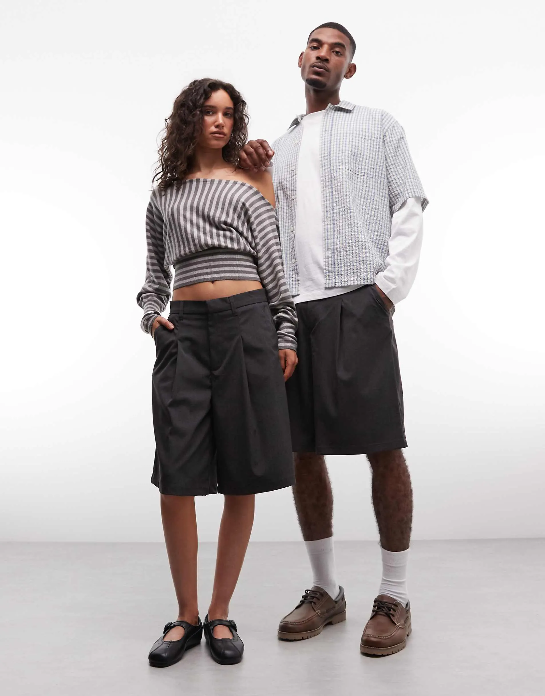 COLLUSION Unisex tailored jort in charcoal