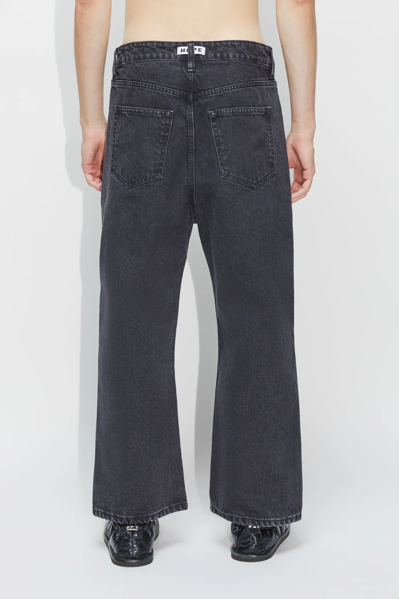 Wide-Leg Cropped Jeans
