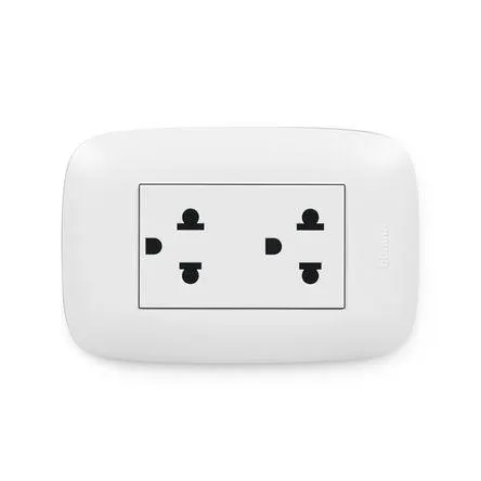 Tomacorriente Universal Doble + L/T Sencia Bticino