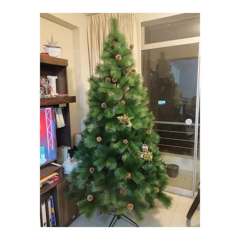 Árbol de Navidad 210 cm frondoso con piñas decorativas