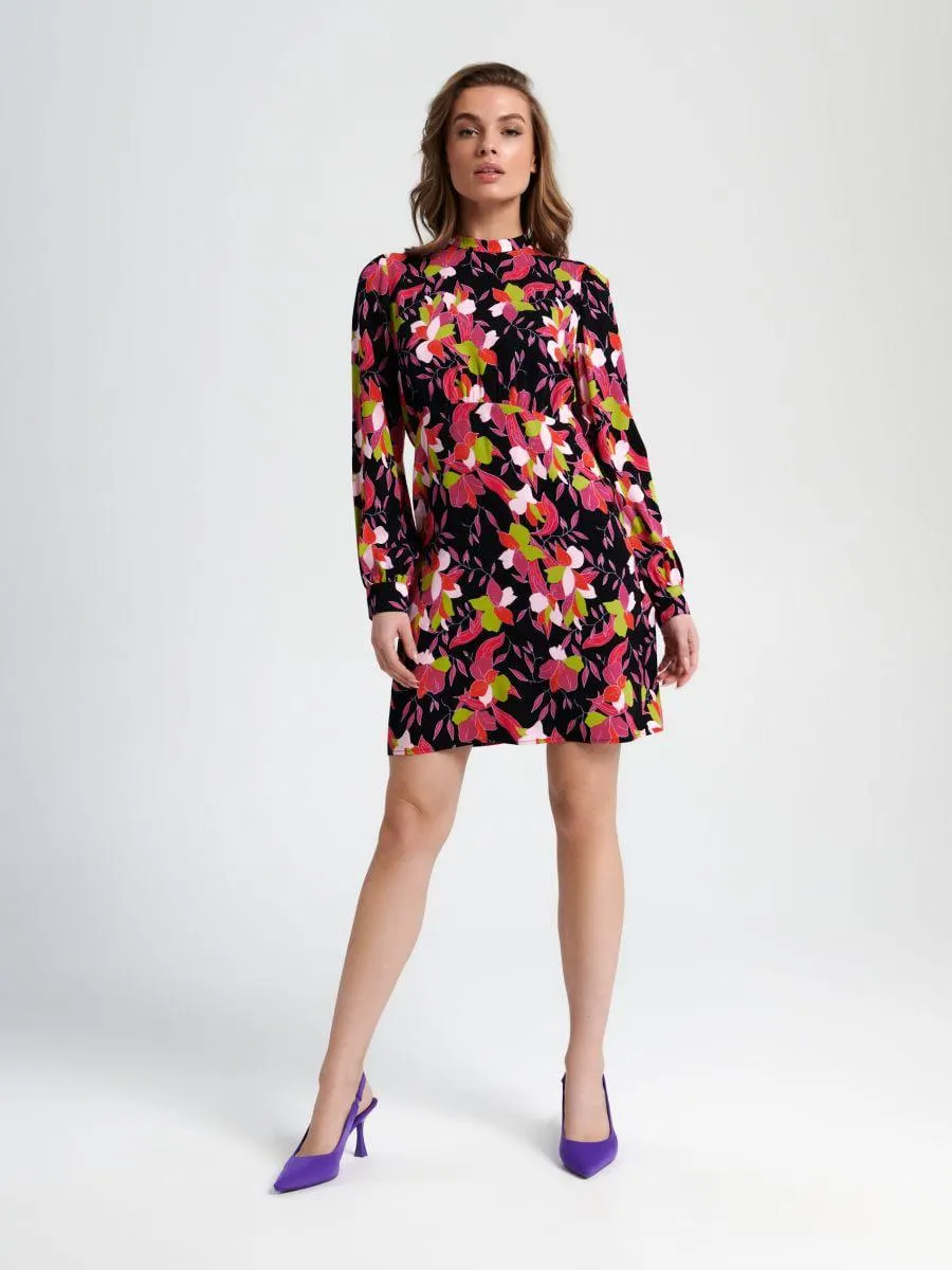 Sukienka mini w kwiaty