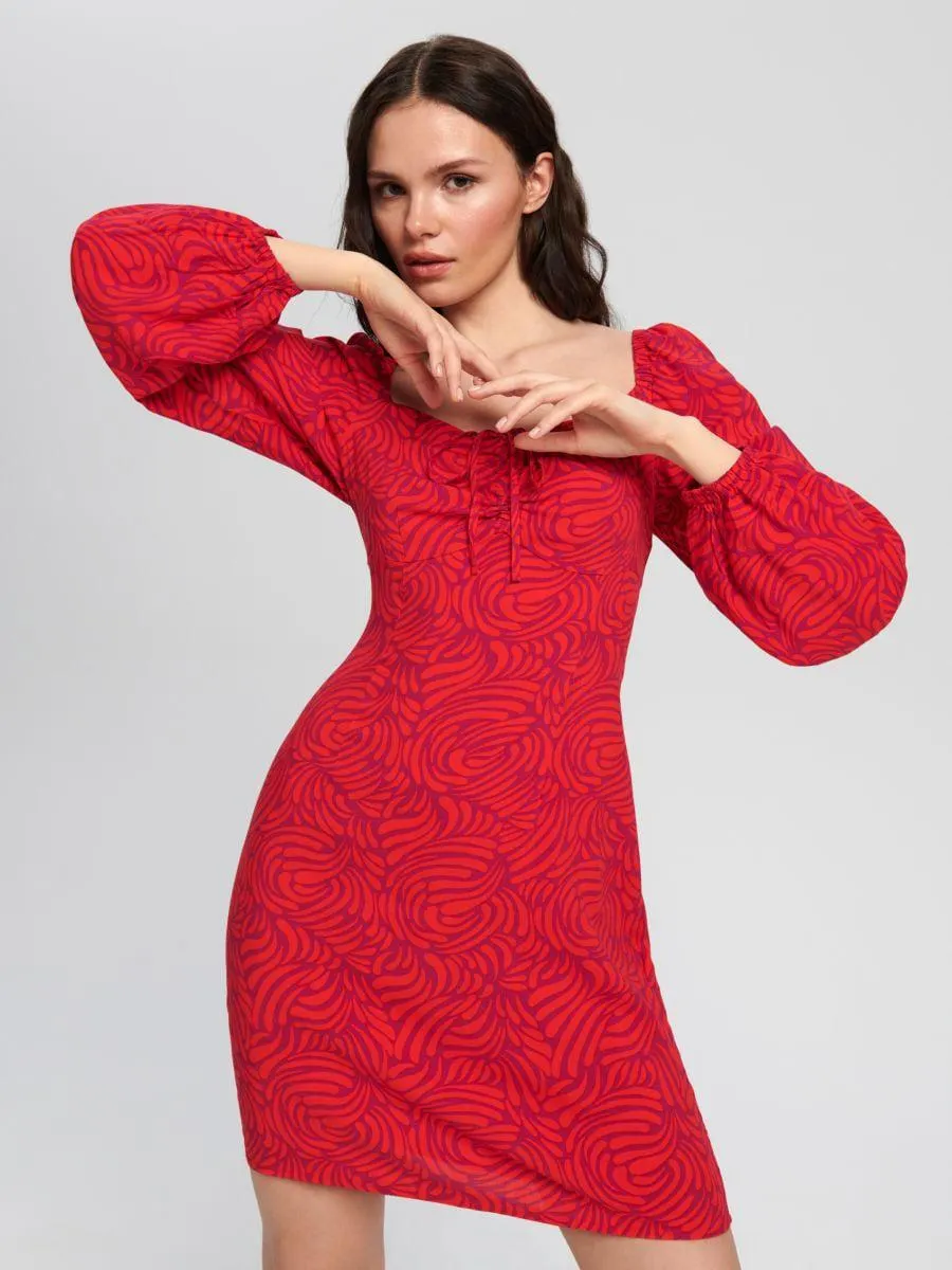 Sukienka mini z marszczeniami