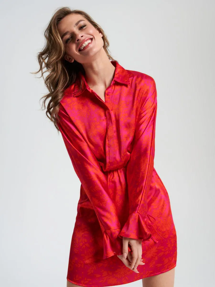 Sukienka mini z bufiastymi rękawami