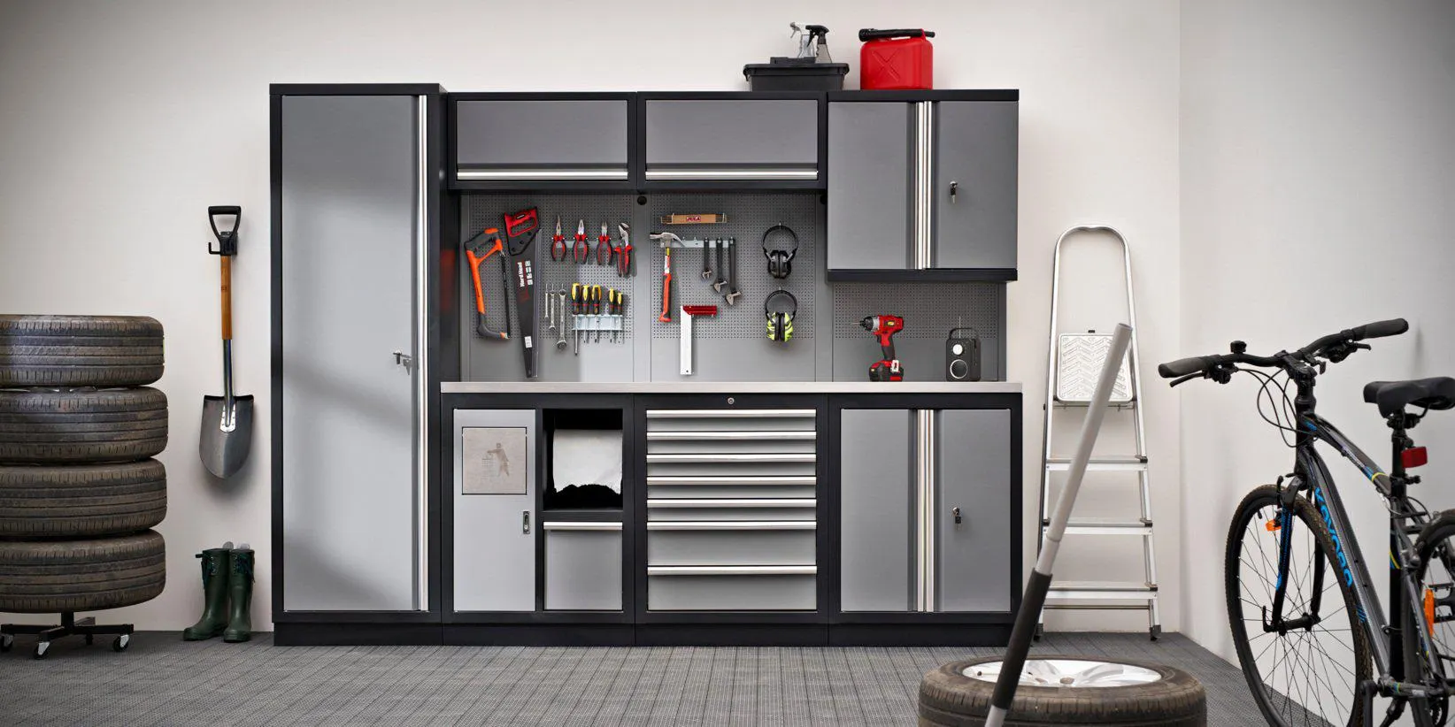 Systemowe wyposażenie garażu i warsztatu