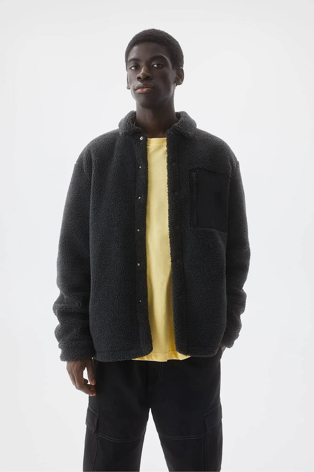 PULL&BEAR folder van 14 november tot 19 december 2023 - Folder pagina 2