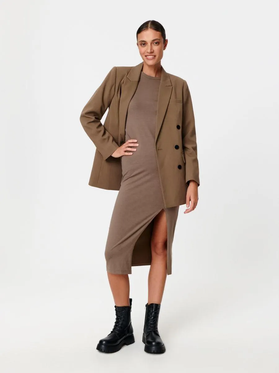 Sukienka midi z rozcięciem