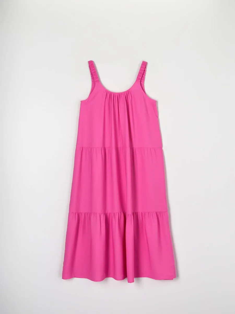 Sukienka midi na ramiączkach