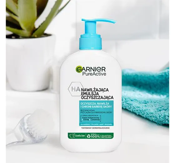 GARNIER PURE ACTIVE NAWILŻAJĄCA EMULSJA OCZYSZCZAJĄCA 250ML