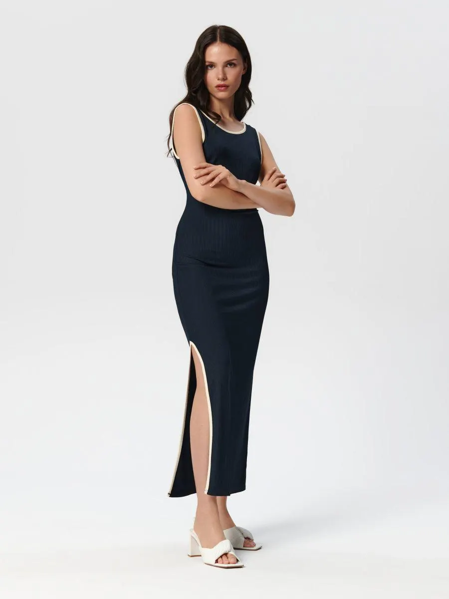 Sukienka maxi na ramiączkach