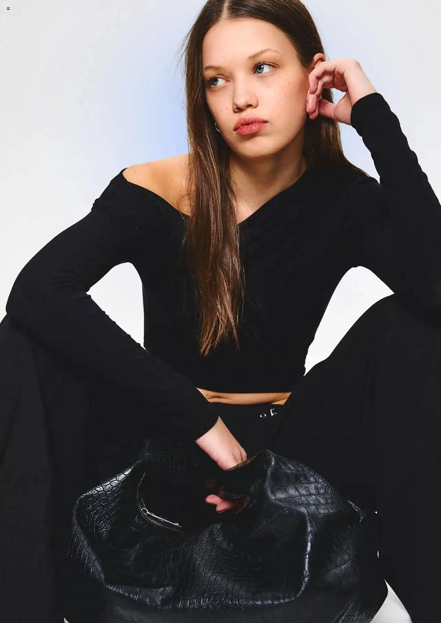 Catalog Catalog Bershka de la 1 februarie până la 28 februarie 2025 - Revista Pagina 3