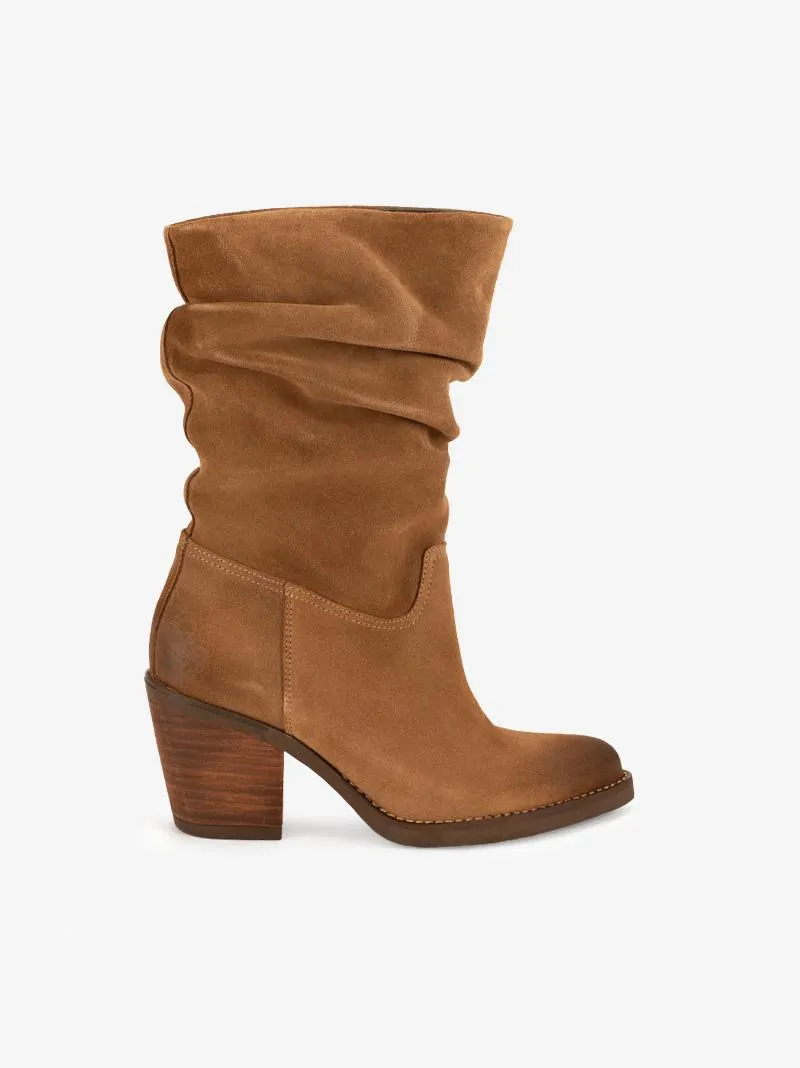 BOTA DE CANO ENRUGADO EM CROUTE CAMURÇA DE TACÃO ESTILO TEXANA