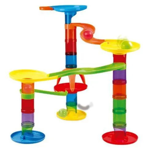 Circuito de bolas com atividades