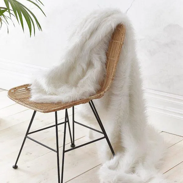 Manta Branca Metallic Fur