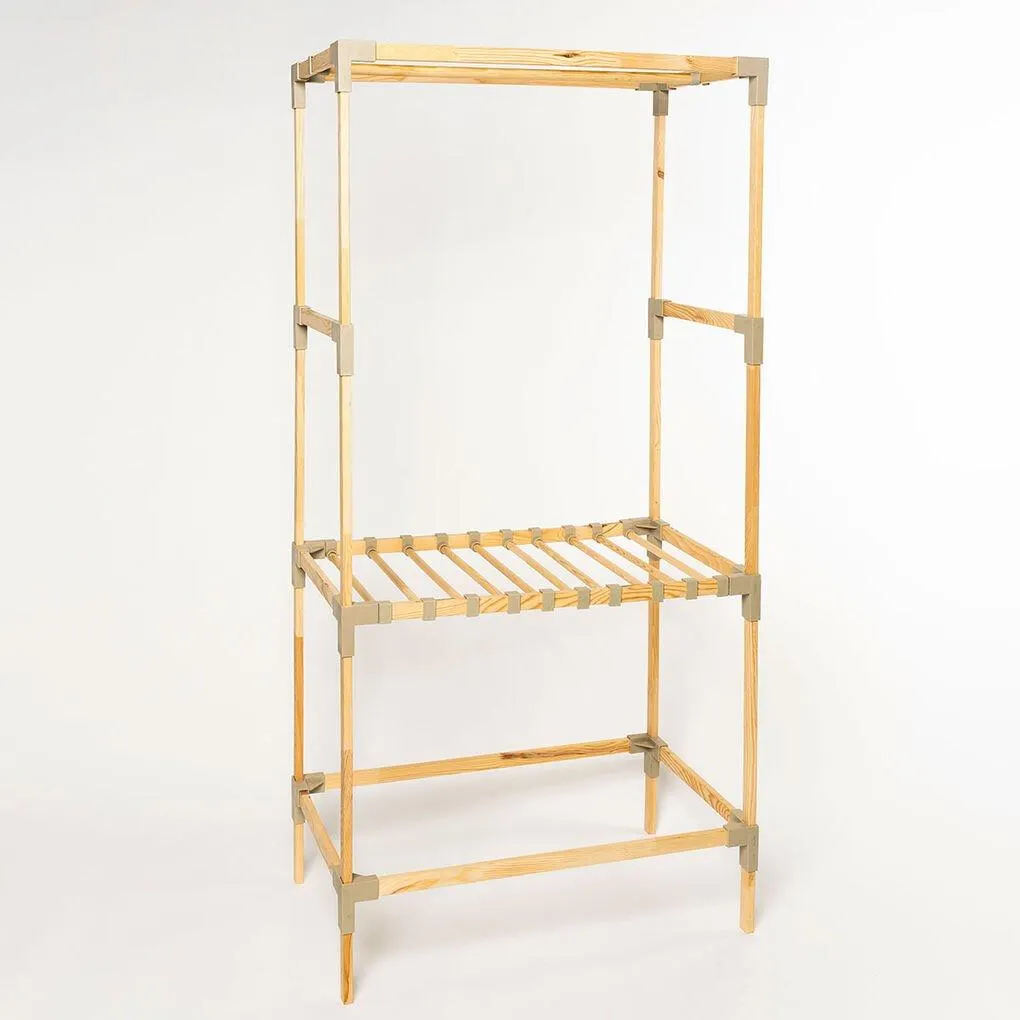 Roupeiro bege em madeira