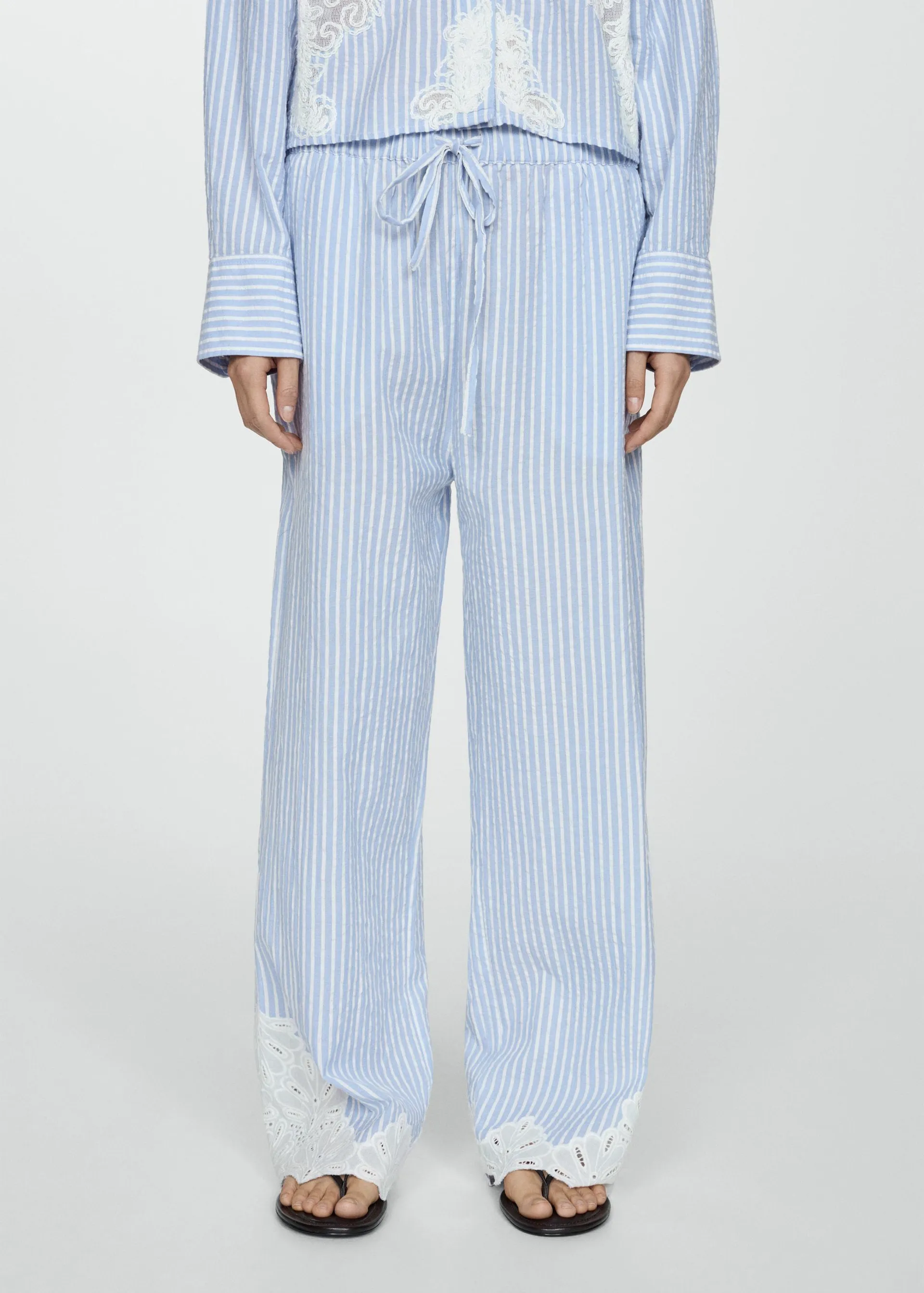 Pantalón rayas bordado