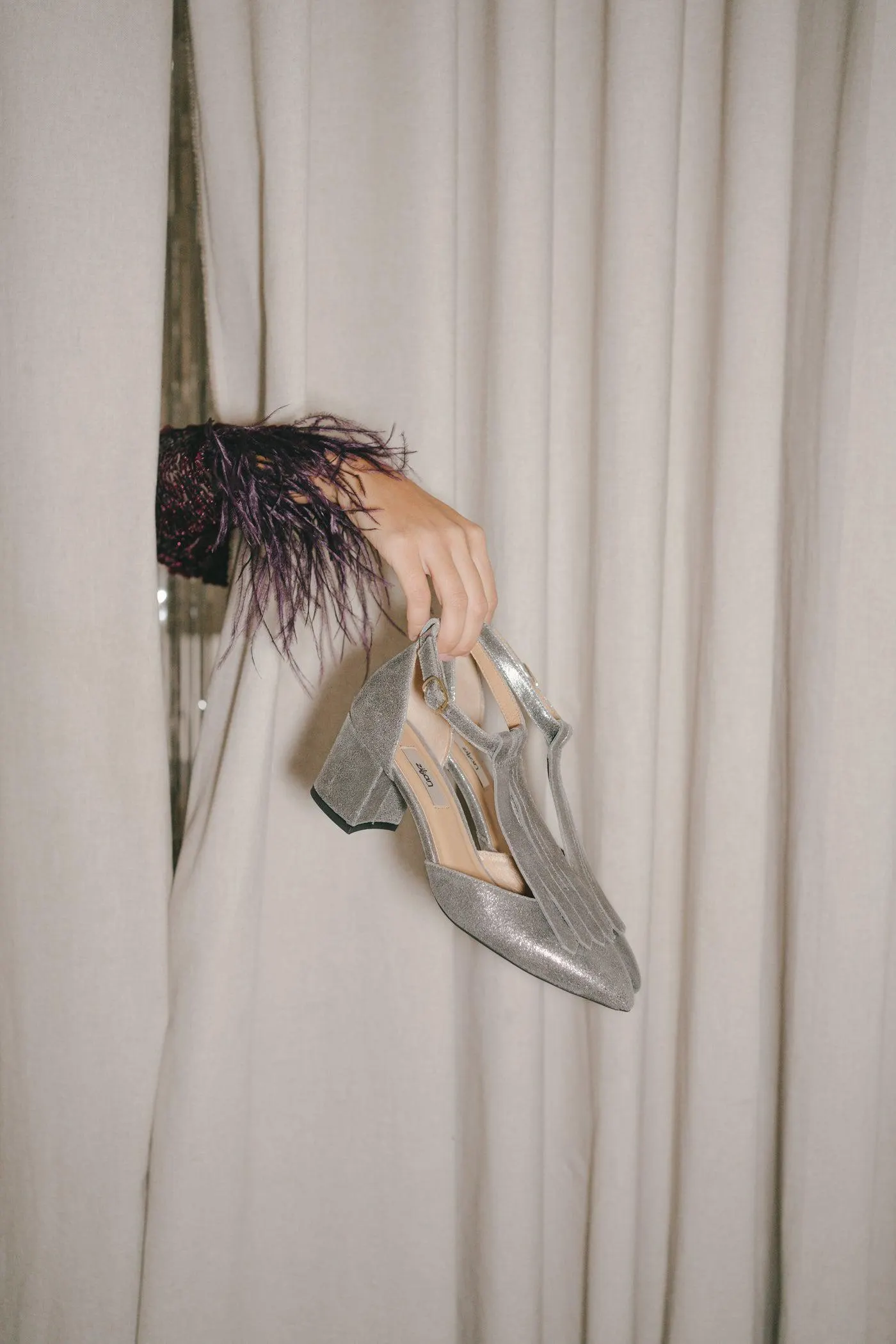 Sapatos de salto alto em pele metalizada com franjas - Lead