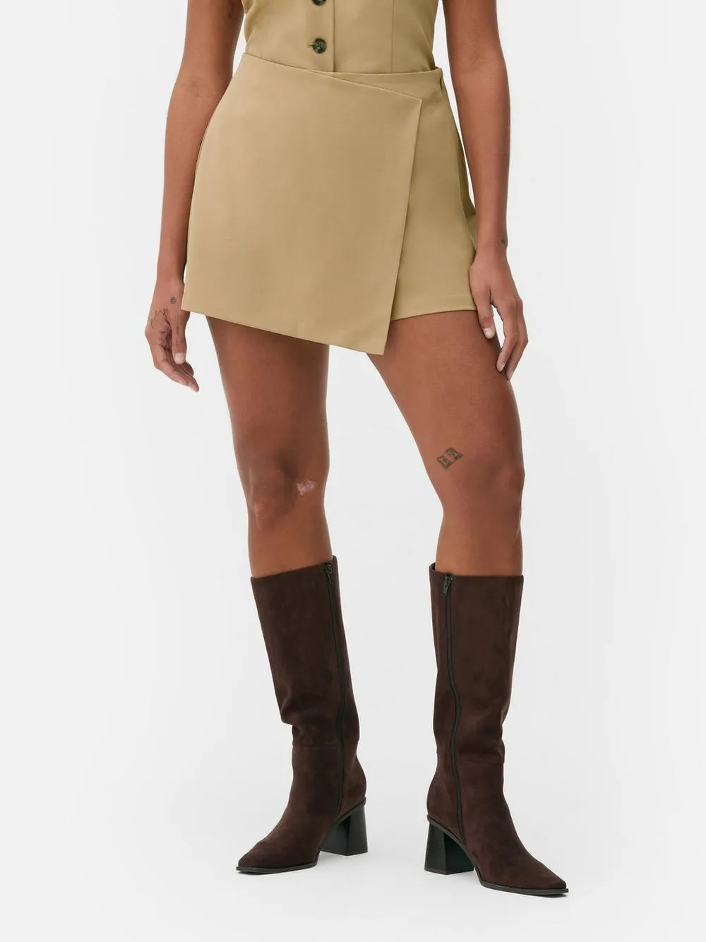 Saia-calção fecho correr coordenada