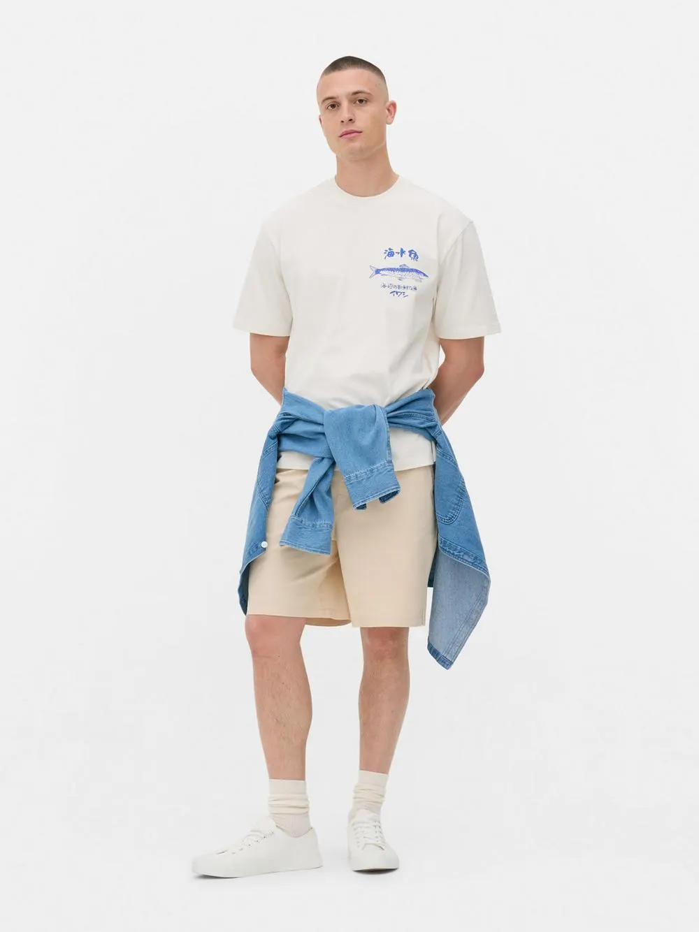 T-shirt gráfica sardinha