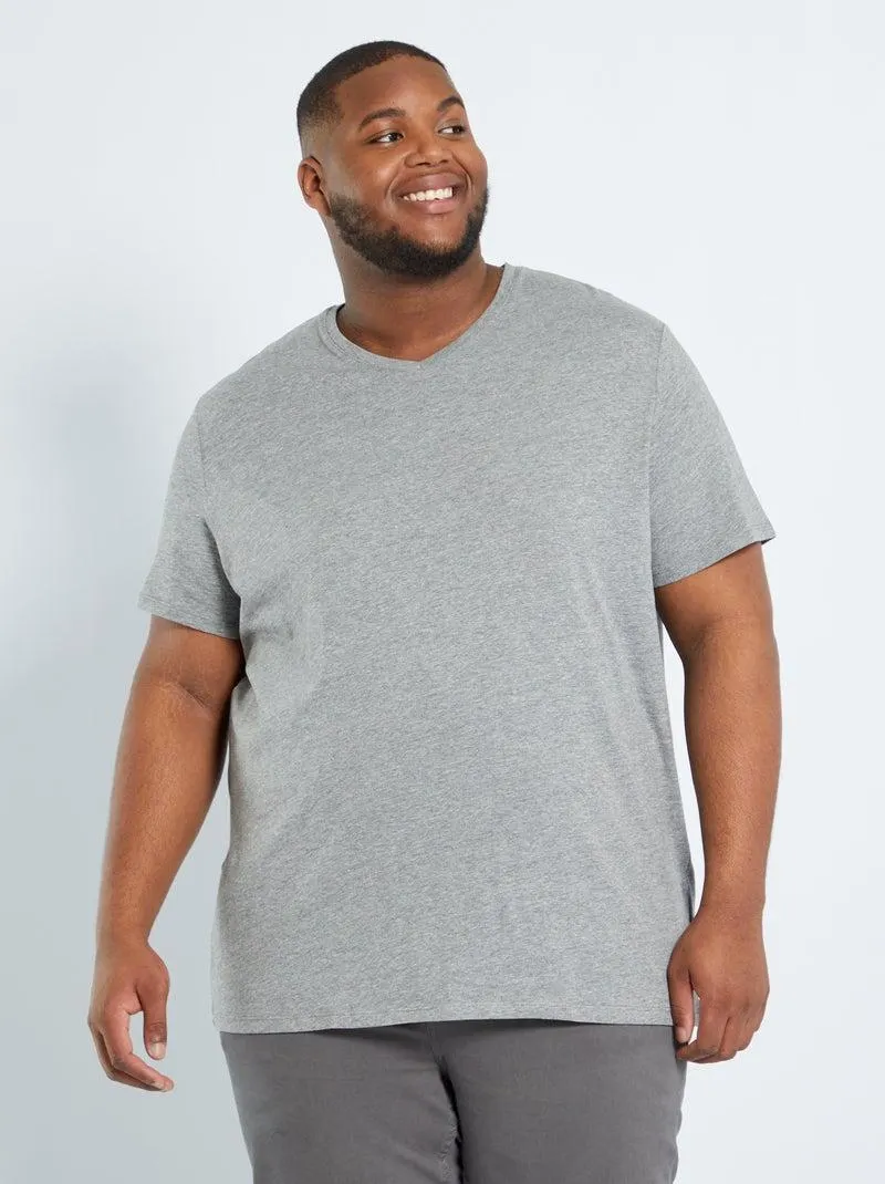 T-shirt com decote em V - cinza