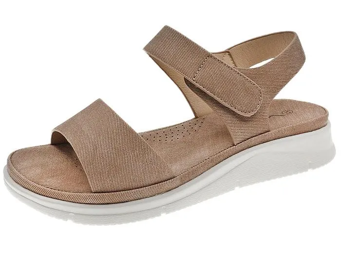 Casual sandal for woman