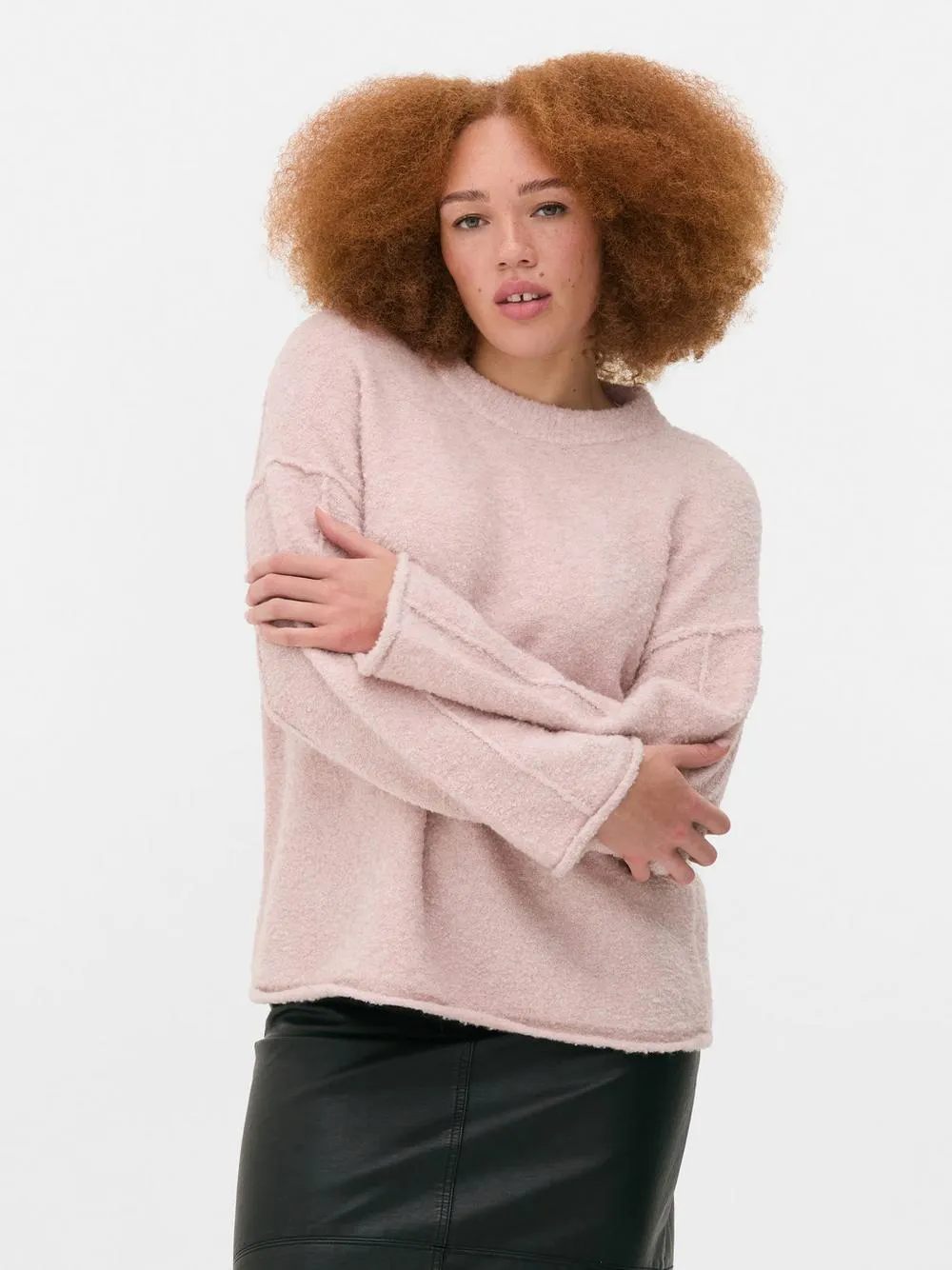 Camisola bouclé gola redonda