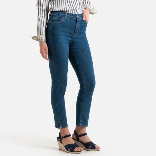 Jeans 7/8, efeito push-up, em ganga stretch