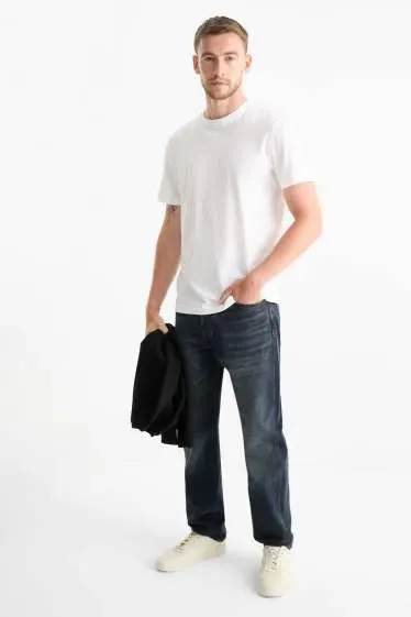 Regular jeans with button fly