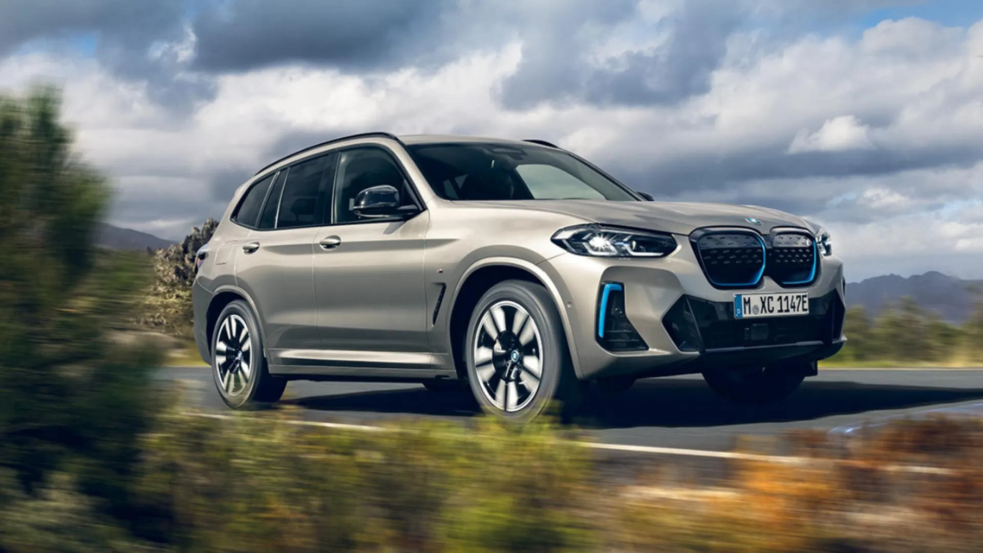 BMW iX3. 100% ELÉTRICO. DESDE 440€/MÊS* + IVA