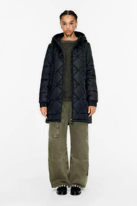 Abrigo guateado negro