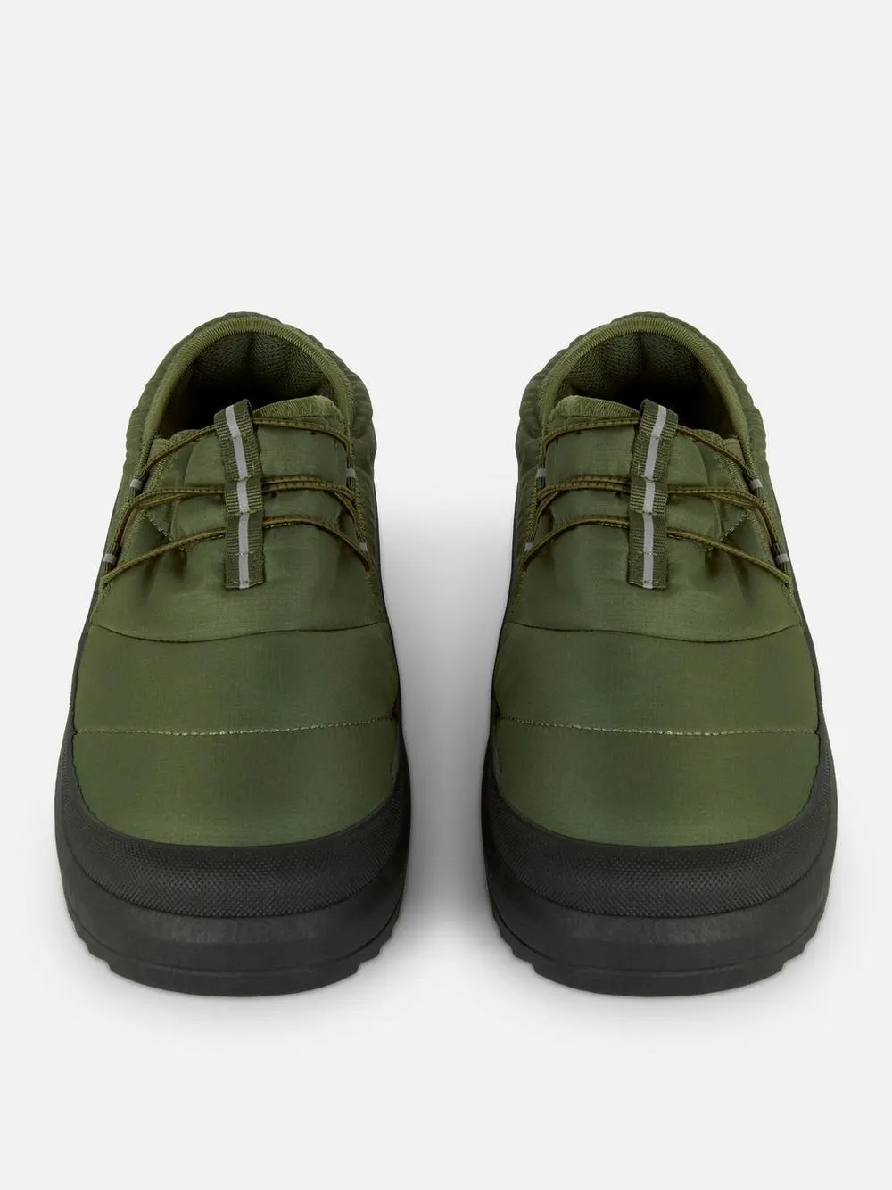 Chinelos grossos acolchoados