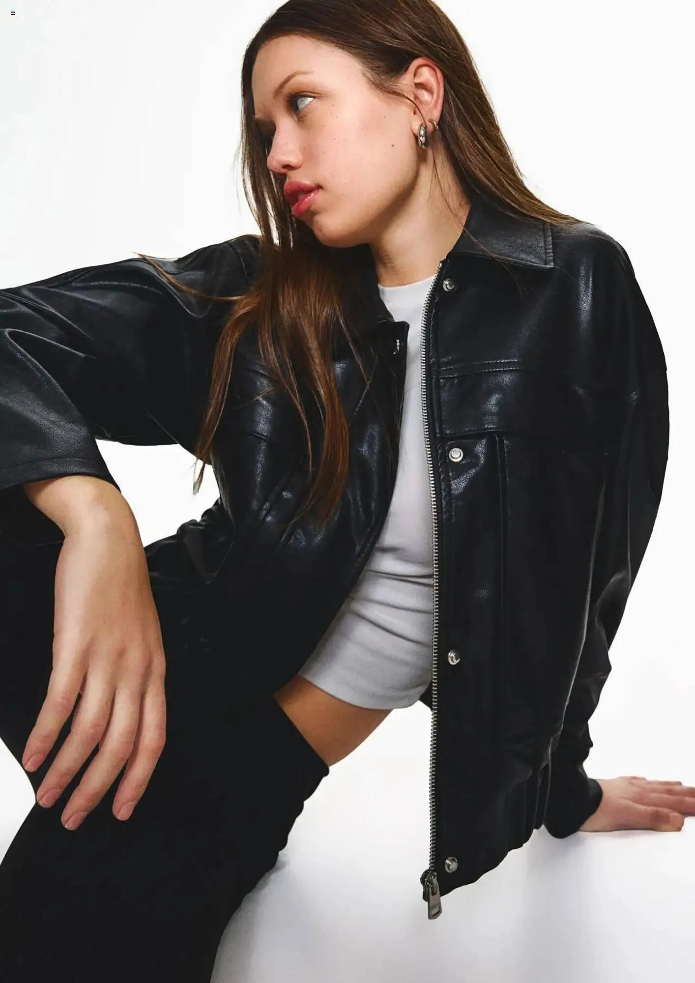 Catalog Catalog Bershka de la 1 februarie până la 28 februarie 2025 - Revista Pagina 4