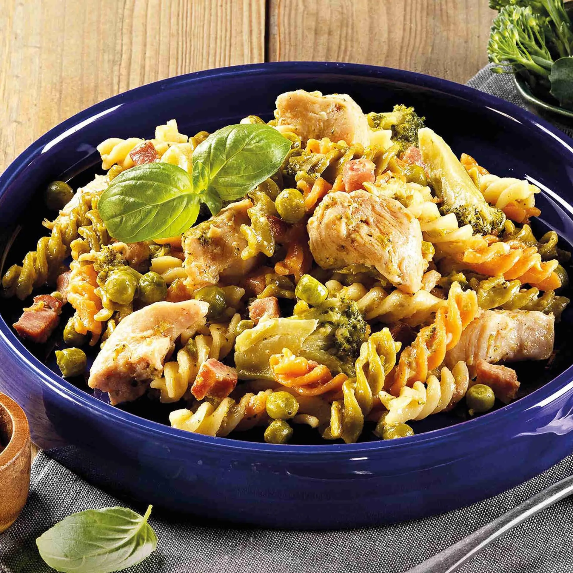 Fusilli com Frango e Bacon
