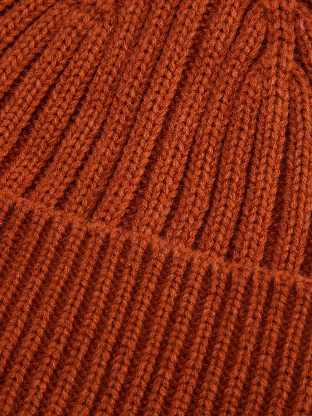 Gorro canelado malha grossa