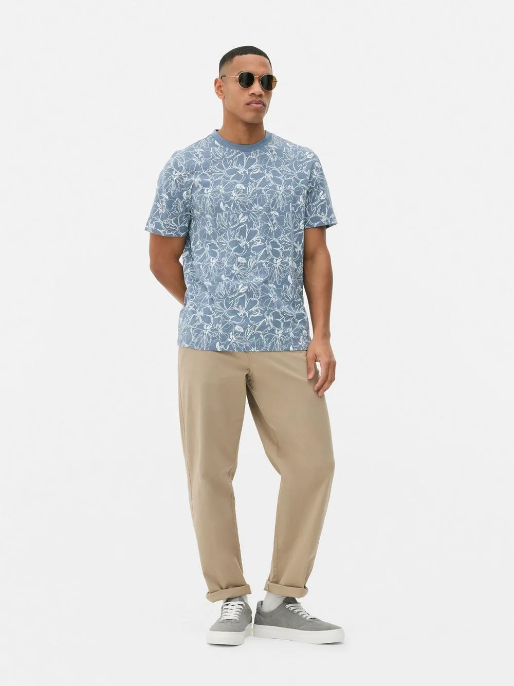 T-shirt manga curta esboço floral