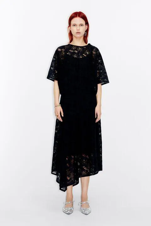 Vestido Flowers devoré assimétrico preto