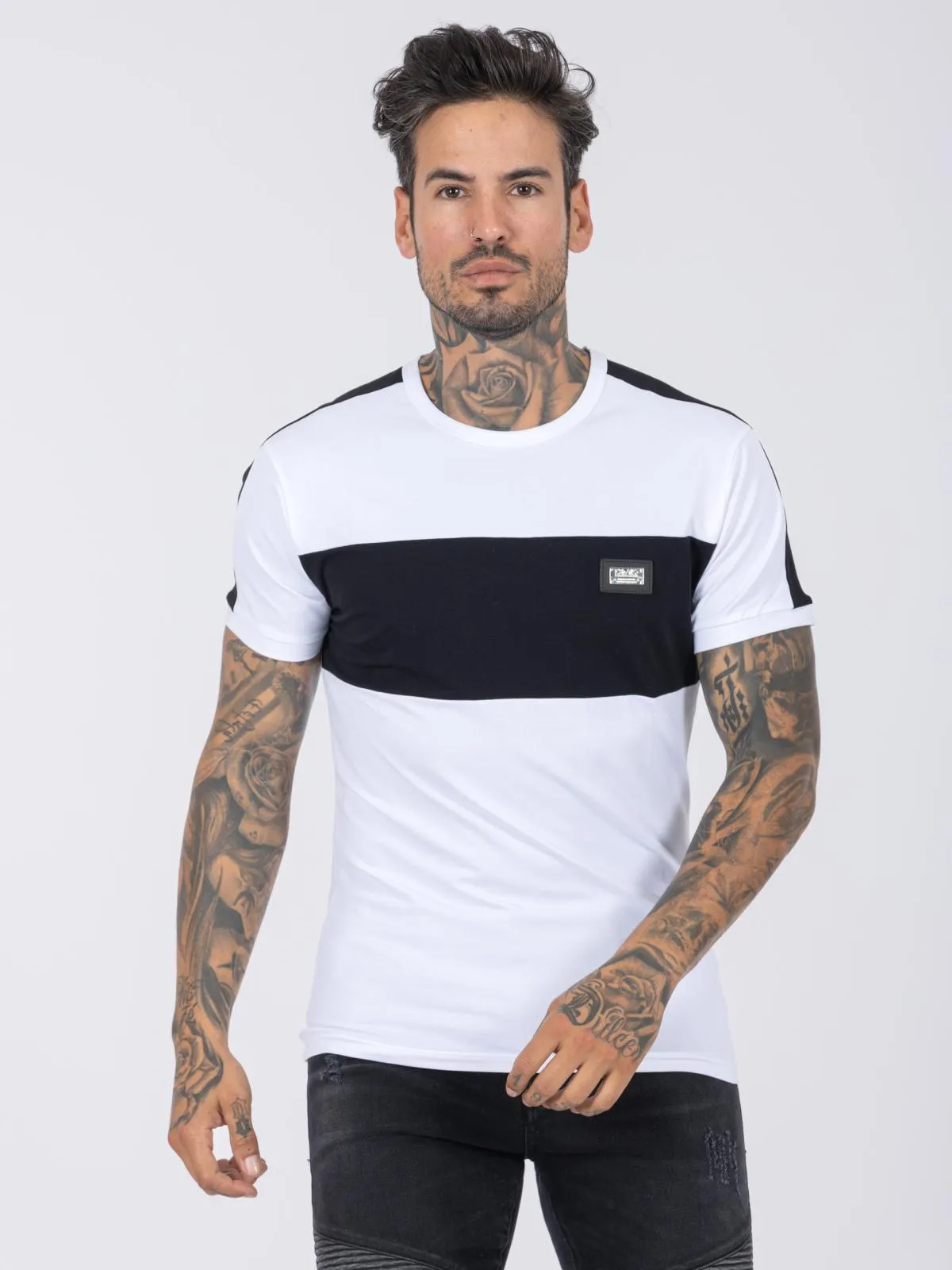 T-SHIRT BRANCA RISCA PRET