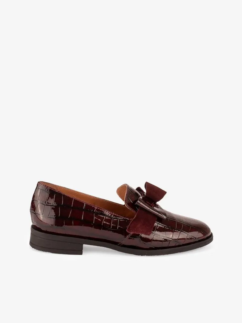 SAPATO LOAFER EM VERNIZ ESTAMPADO COM LAÇO