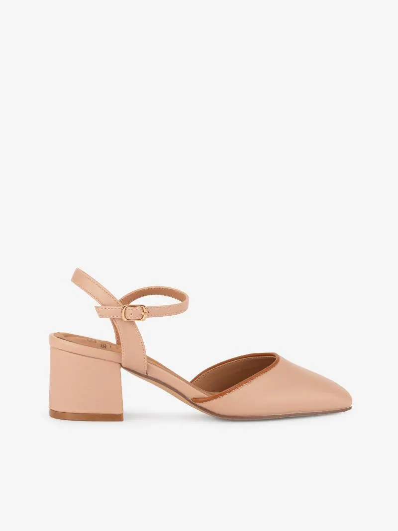 SAPATO DE TACÃO ABERTO ATRÁS DE FIVELA COM FORMA QUADRADA