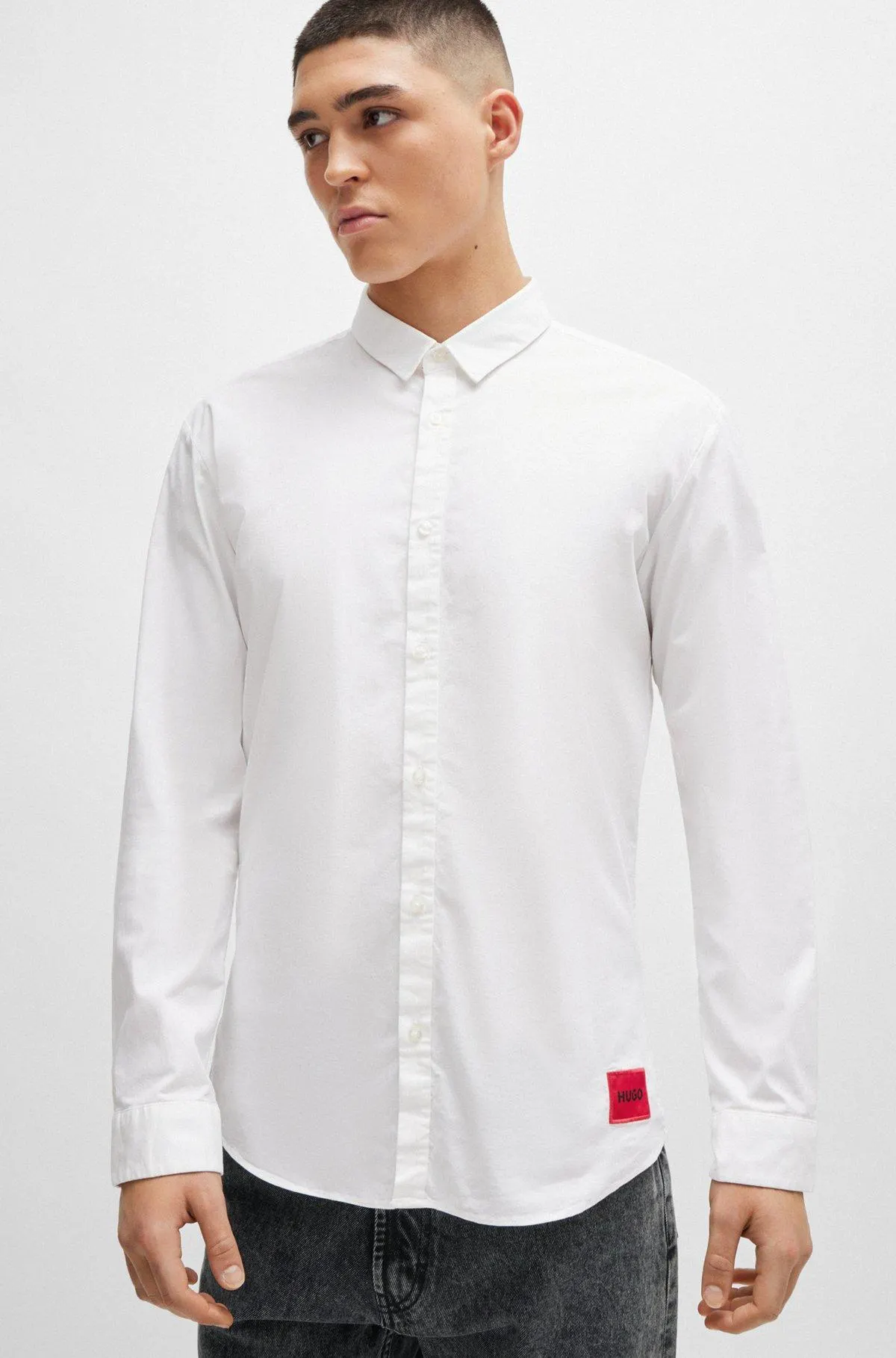 Camisa extra slim fit de lona de algodón elástico