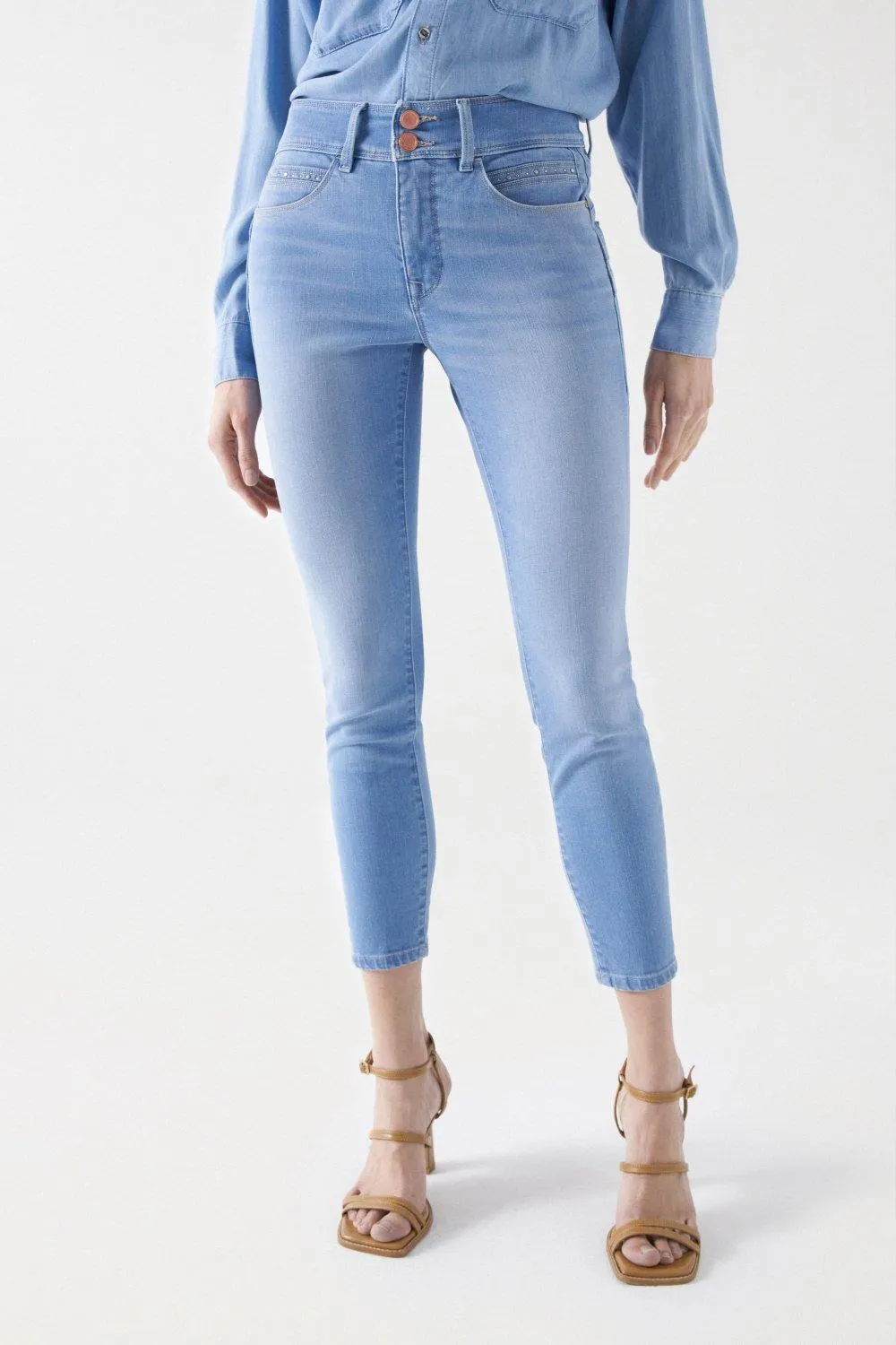 CALÇAS DE GANGA SECRET PUSH IN CROPPED SKINNY COM BRILHANTES NOS BOLSOS