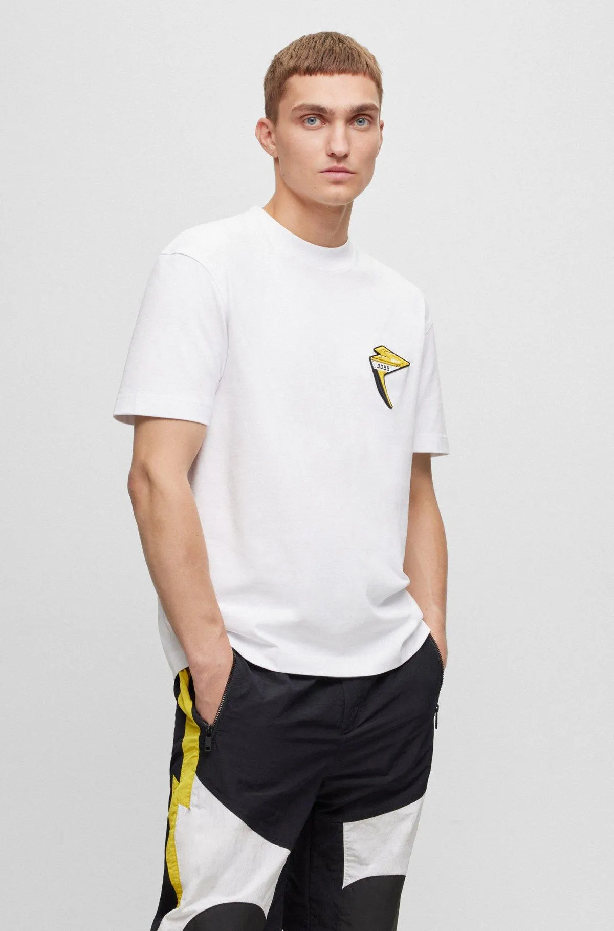 T-shirt em jersey de algodão com emblema com logótipo inspirado nas corridas