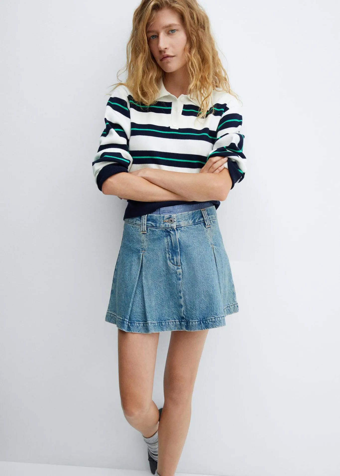 Camisola às riscas com gola de polo