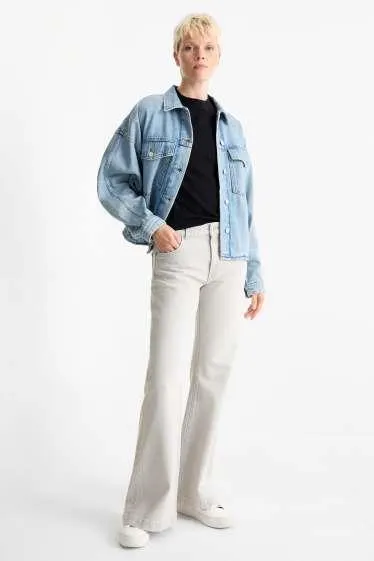 Loose flared jeans - mid-rise waist