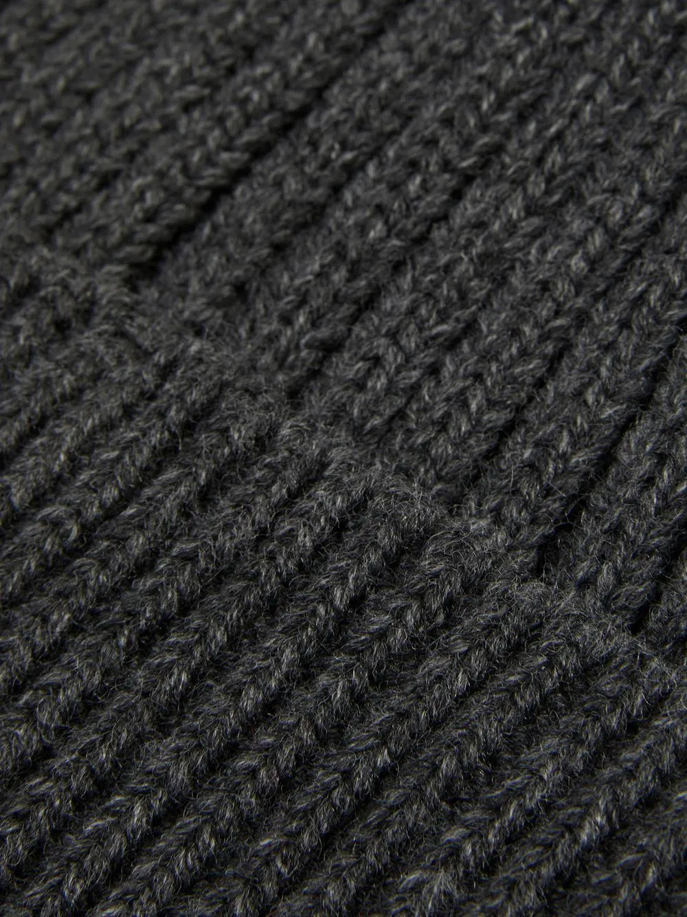 Gorro canelado malha grossa