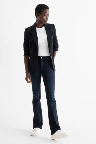 Bootcut jeans - mid-rise waist - shaping jeans - LYCRA®