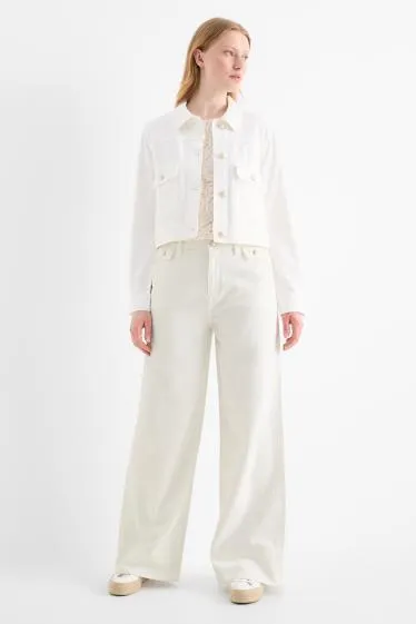 Wide leg jeans - mid-rise waist