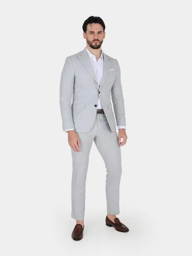 Fato liso slim fit com pin