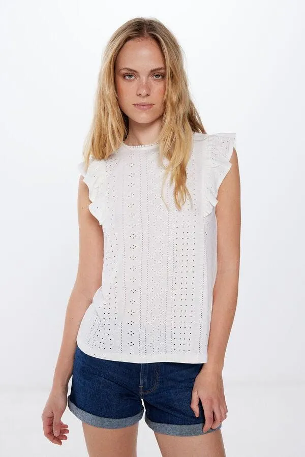 Camiseta Bordado Suizo Escote Redondo